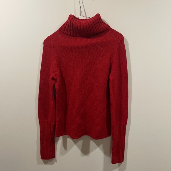 The limited red 50% wool soft turtle neck sweater size small perfect for holiday - Picture 5 of 5